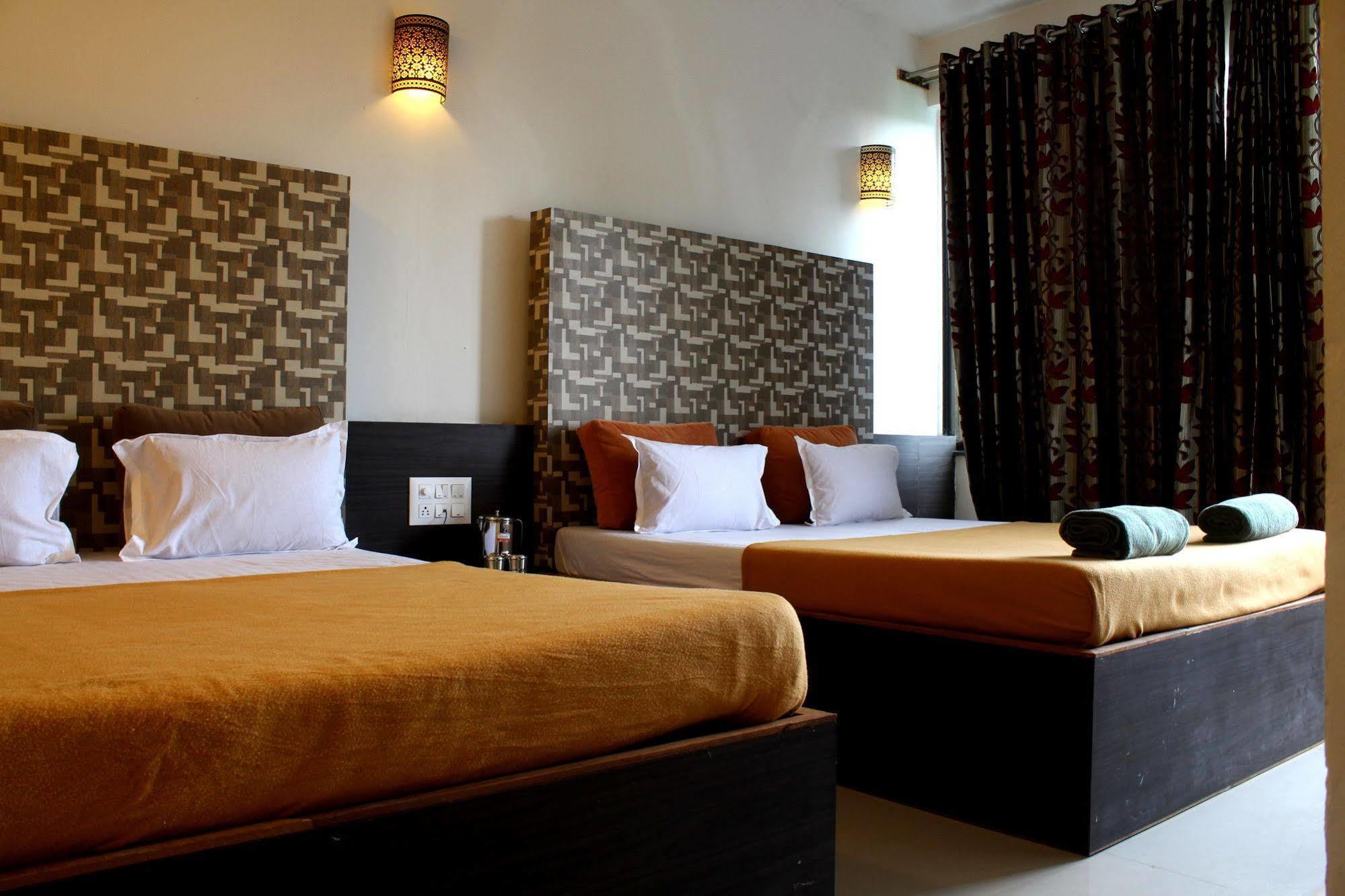 Hotel Malhar Palace Shirdi Ngoại thất bức ảnh