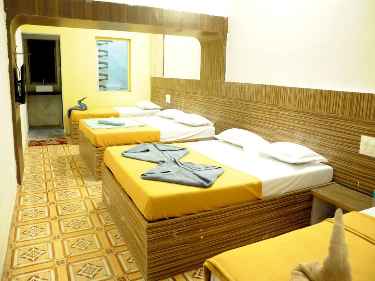Hotel Malhar Palace Shirdi Ngoại thất bức ảnh
