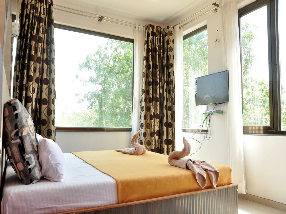 Hotel Malhar Palace Shirdi Ngoại thất bức ảnh